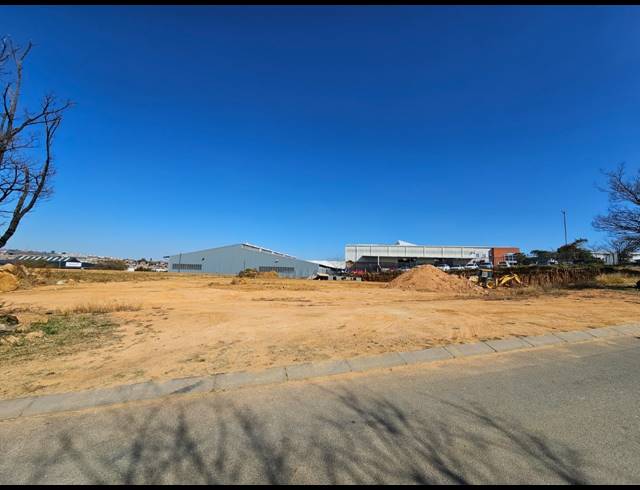 3,000M² WAREHOUSE TO LET IN COSMO BUSINESS PARK
